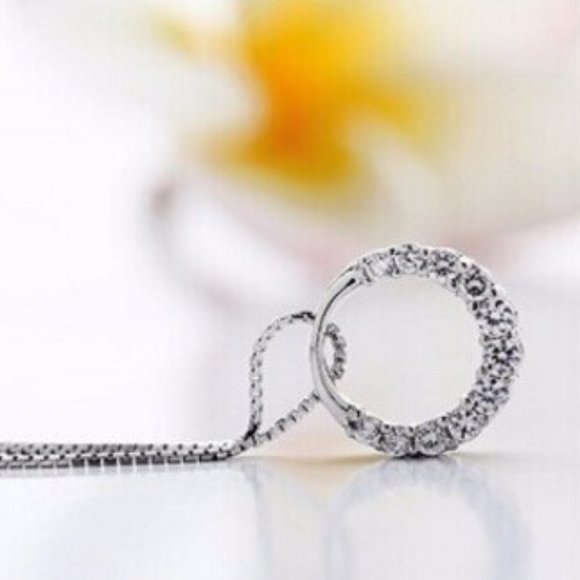 *NEW 925 Sterling Silver Diamond Circle Necklace - Picture 8 of 12